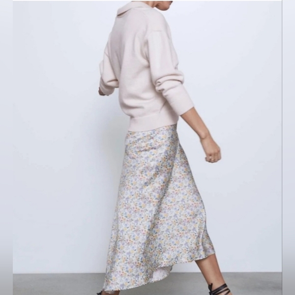 Zara women's large cream floral satin midi hi-low a-line skirt - Picture 3 of 9